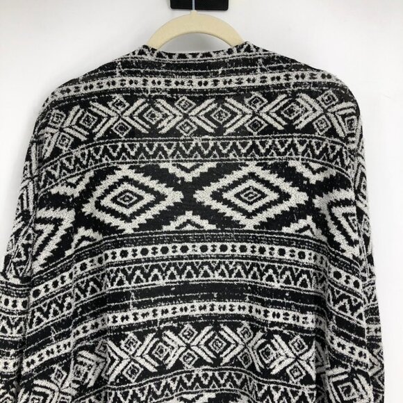 Urban Outfitters Ecote Black &White Tribal Patterned 3/4 sleeve Cardigan size S - Picture 9 of 12